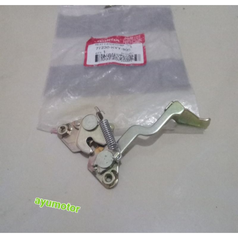 seat catch comp engsel lawan kunci jok beat karburator kvy original honda 77230KVY900