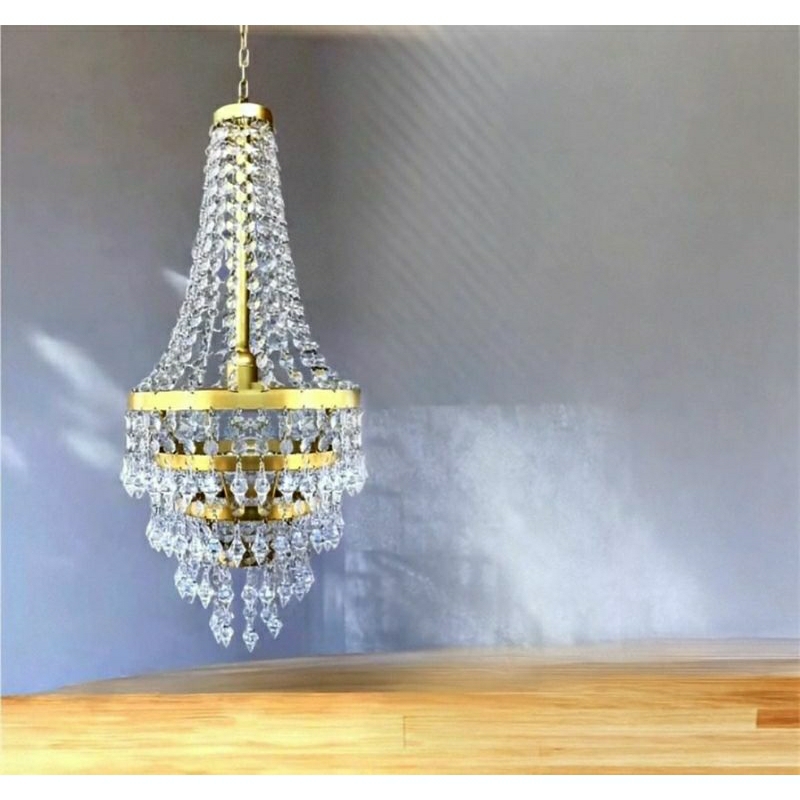 lampu kristal dekorasi pelaminan mewah elegant