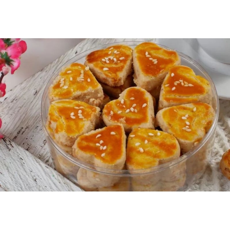 

kueh lebaran - Nastar -Love kacang - Kastangel keju