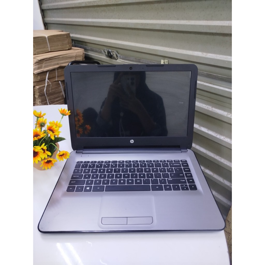 Notebook HP 14 AN17AU RAM 6GB / SSD 256GB AMD Radeon A6 - 7310 Readyyy
