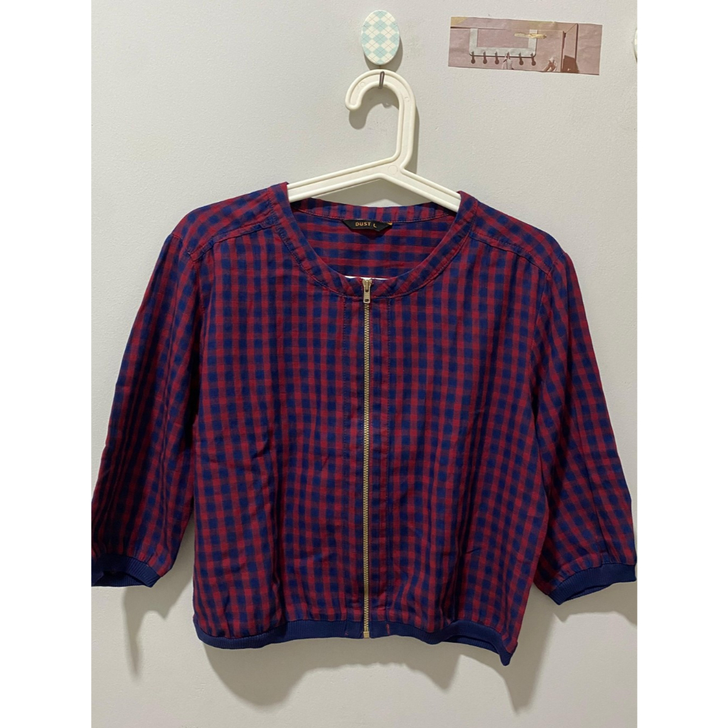 Atasan kotak kotak merah navy resleting