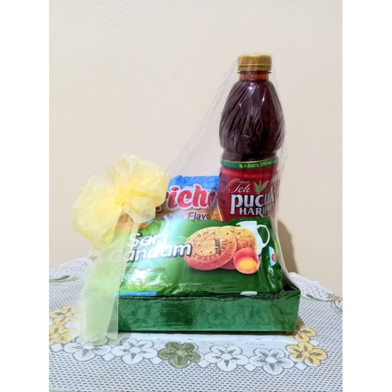 

Parcel Snack Lebaran Isi 3 pcs / hampers, gift lebaran, imlek, natal