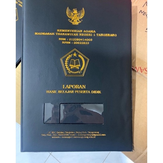 

COD Map rapot isi 2 kantong minimum order 2 pcs