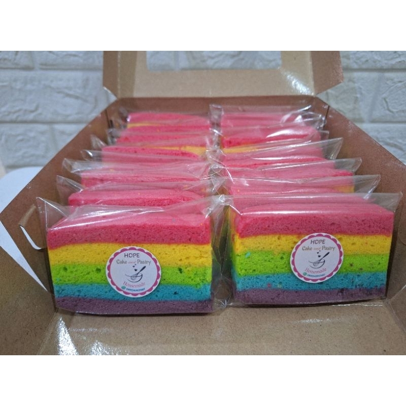 

RAINBOW CAKE KUKUS SLICE