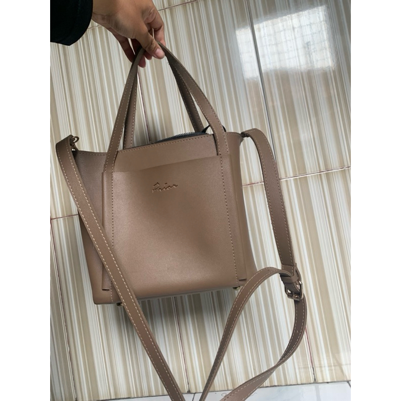 Tas Selempang Jinjing PRIOR
