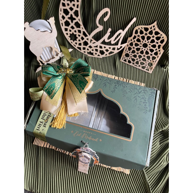 

Dimsum Mentai Double Packages Hampers