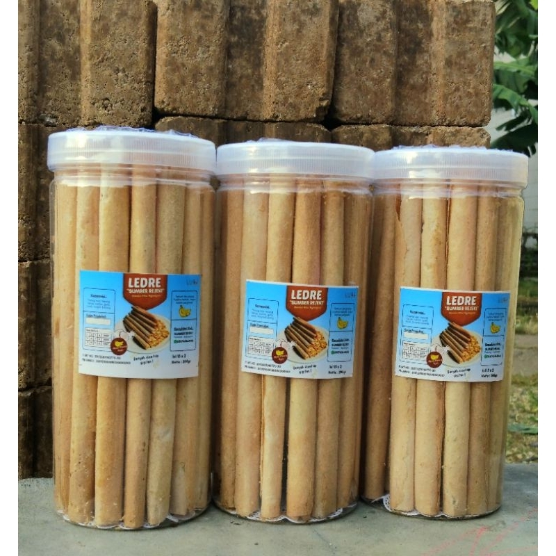 

LEDRE KHAS BOJONEGORO/isi 30 roll (MOHON TAMBAHKAN PACKING KARDUS DAN BUBBLEWARB)