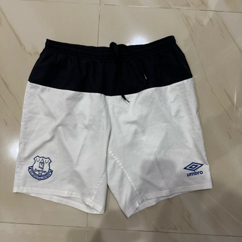 Celana Pendek Umbro Everton Olahraga Futsal Bola Size M