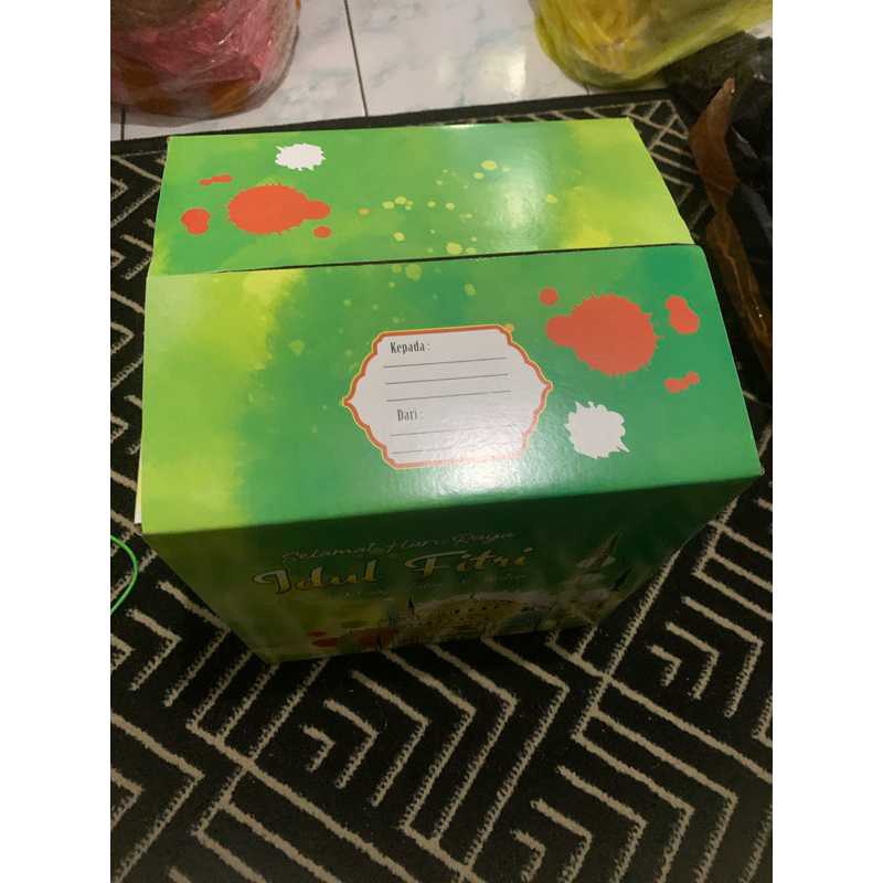

Box Hampers 28x24x30 Hari Raya / Box Hampers Selamat Hari Raya Idul Fitri Mohon Maaf Lahir dan Batin / Kotak Hampers Lebaran Kekinian Praktis