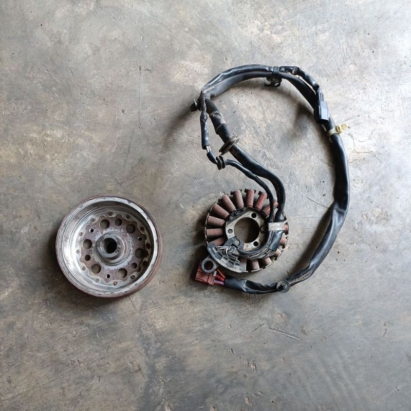 Maghnit Spoll Beat Deluxe/LED KOJ,Original,Bekas Copotan Motor