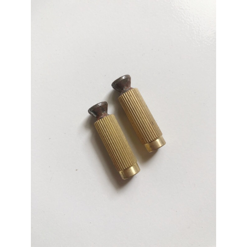 Pivot Stud Anchor Tremolo Guitar Updown