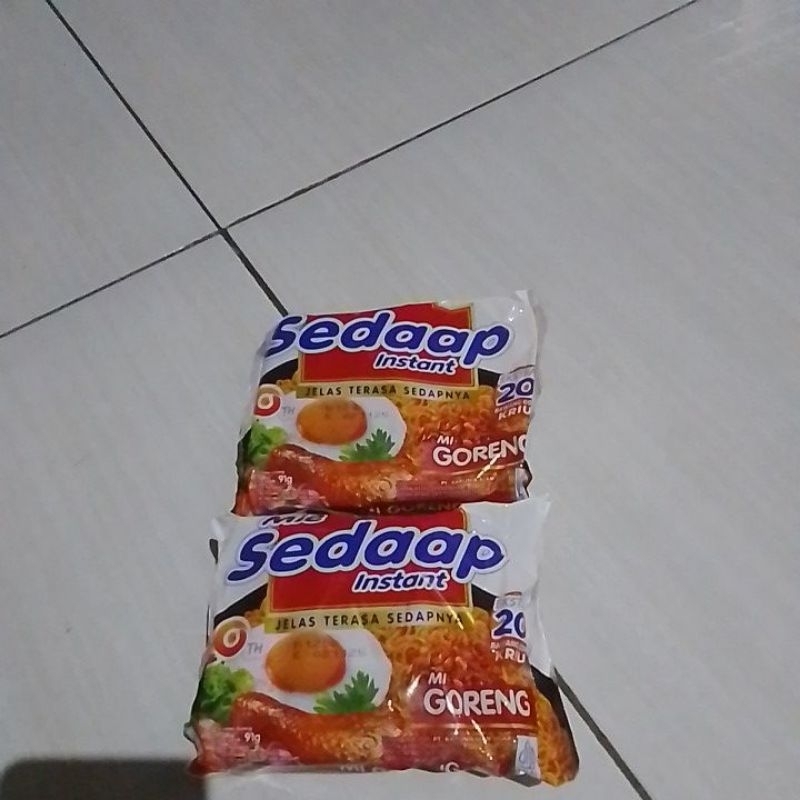 

mie instan sedap goreng