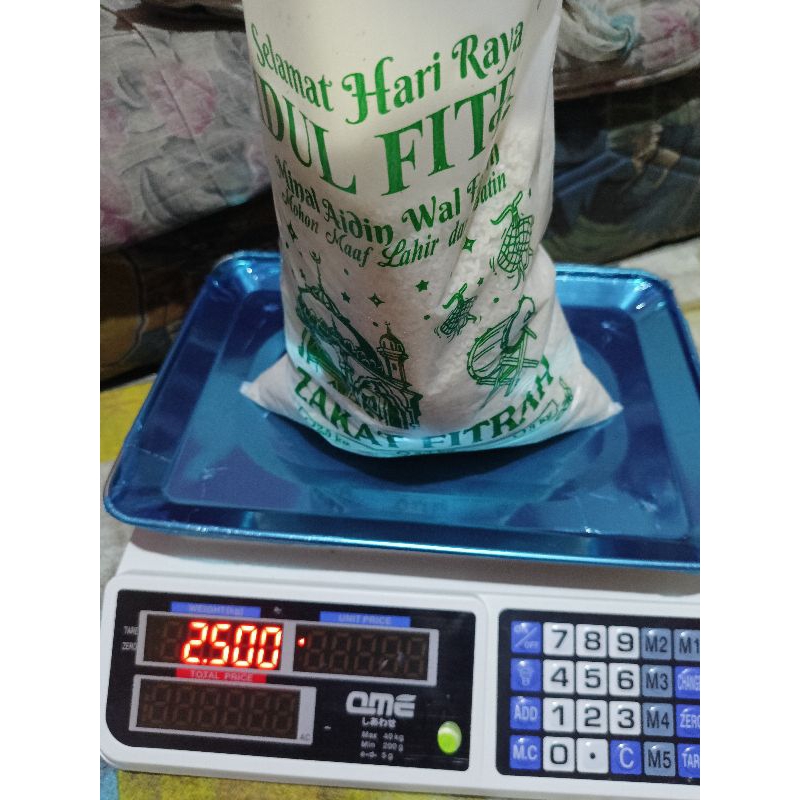

beras fitrah 2,5 kg 3.5 liter 1sha