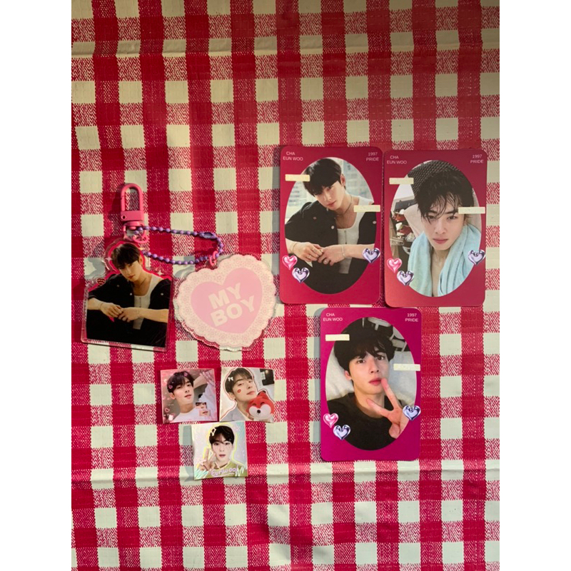 keychain kdrama actor pink edition