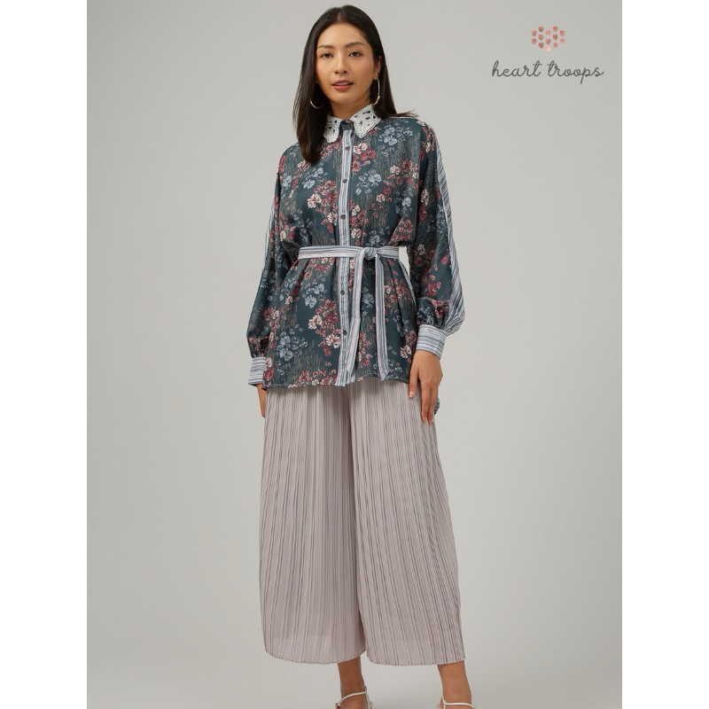 Sofia Shirt Heart troops