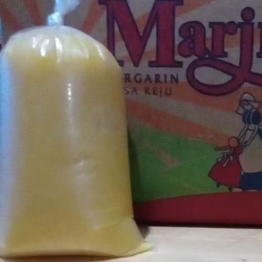 

MARJRIN MARGARIN RASA KEJU KEMASAN repack 1 kg