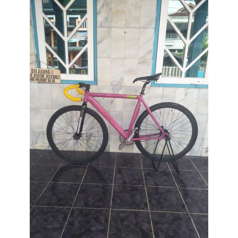 sepeda fixie united soloist 77