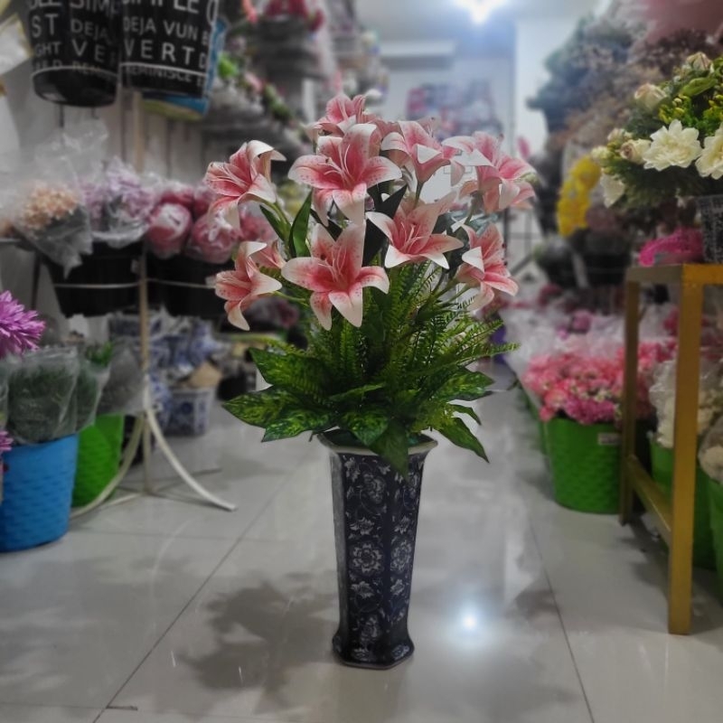 Bunga Artificial Lily Semi Latex Pot Sudut