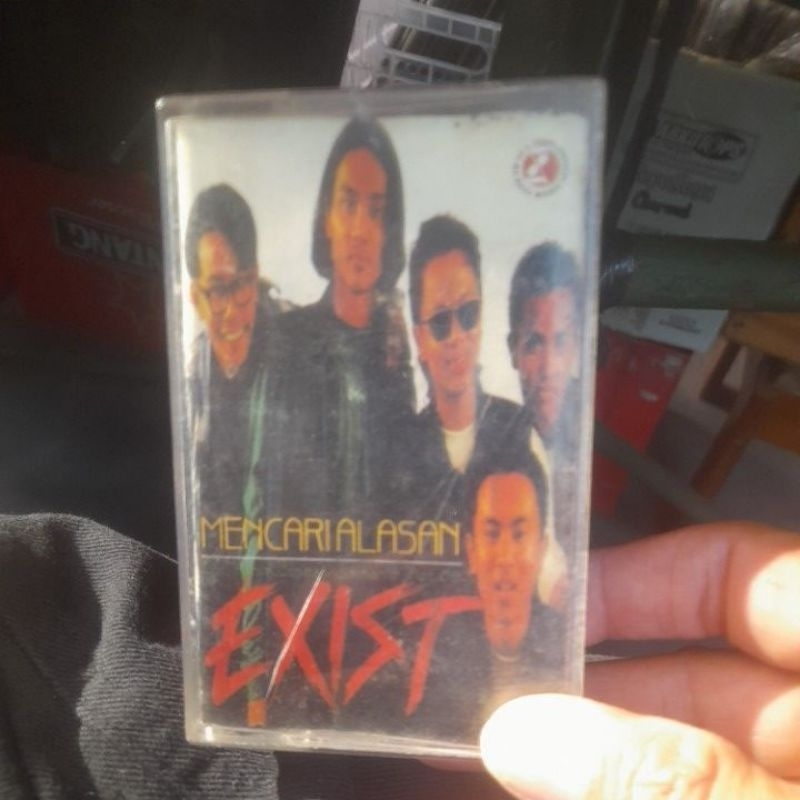 kaset pita exist mencari alasan (P180)