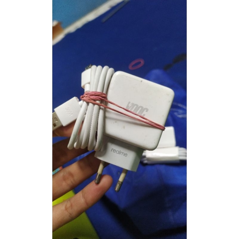 charger realme vooc (Realme 5 pro)