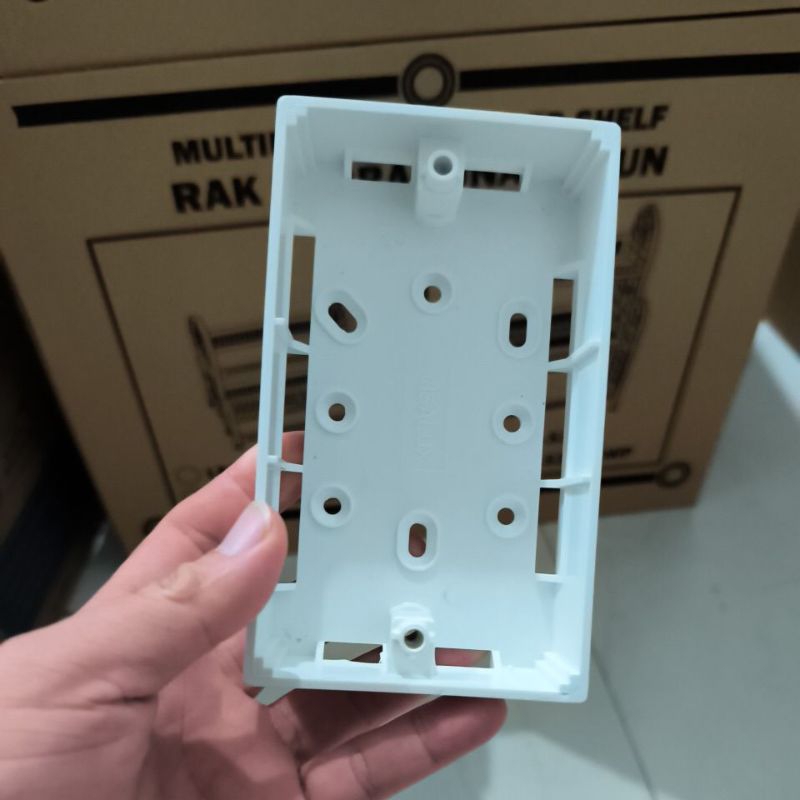 outer box saklar dan stop kontak listrik double
