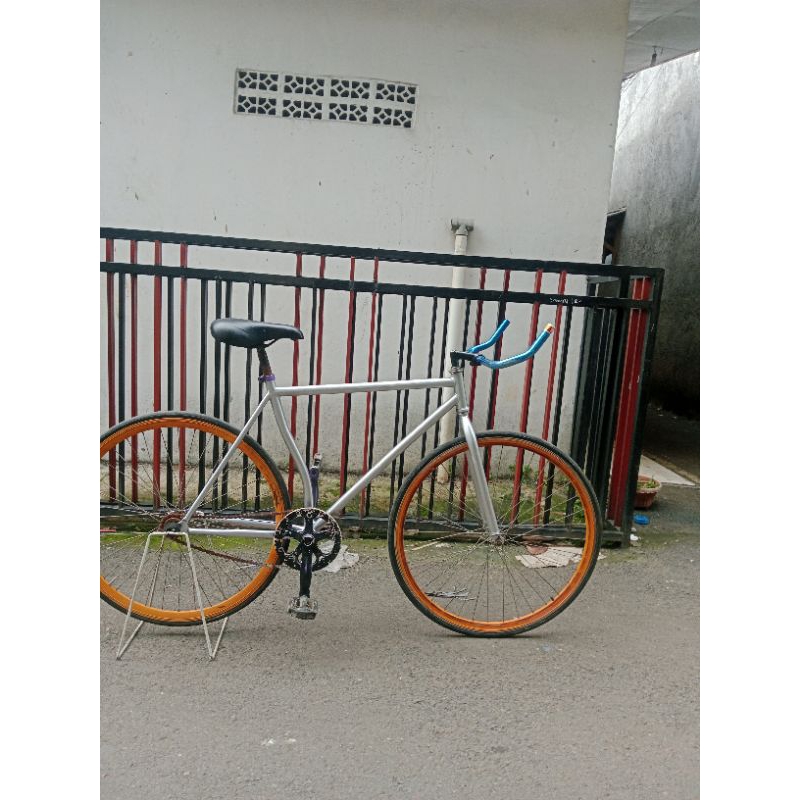sepeda balap fixie