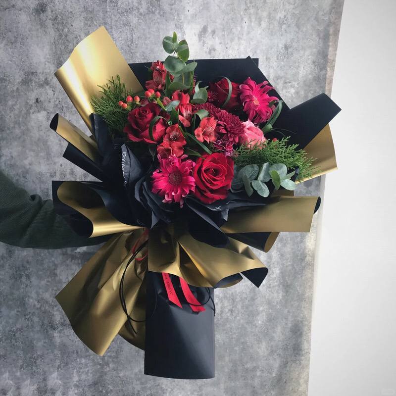 

Isi 20Lembar Kertas Cellophane Bicolour/ Flower Wrapping Gold Cellophane/ Wrapping Paper