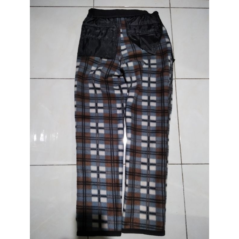 CELANA Outdoor second Shoftsheel, size 30 hitam Polar Tartan Tebal