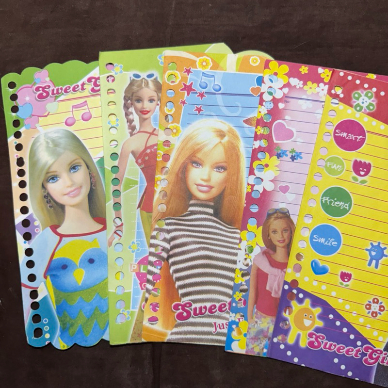 

[ Ready Stock ] Set Barbie Princess Disney Snow Edition Paket Hemat Isi Binder A5 Paper Loose Leaf Kertas Koleksi jadul rare Y2K Limited Edition edisi terbatas Kolektor Collector Beautiful Sweet Girl Mariposa Fairy Fairytopia Happy Time second preloved