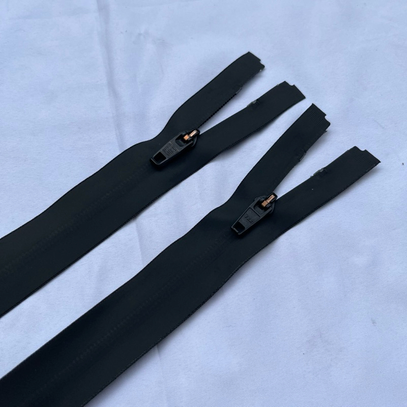 Resleting / Zipper Waterproof YKK (Daun Garment) No.5, Warna Hitam Panjang 71 - 80 CM