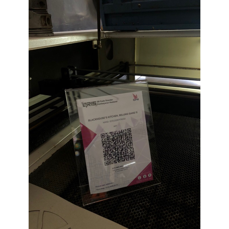 

Tatakan Brosur / Qris / Menu