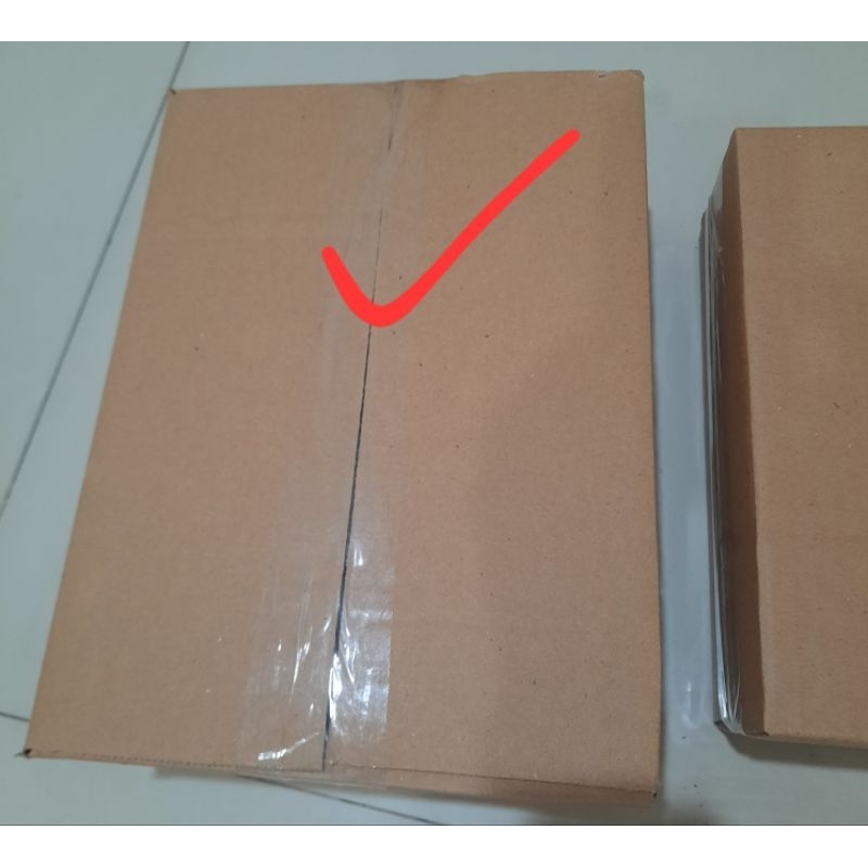 

Box/Dus/Karton 30 x 22 x 10 cm