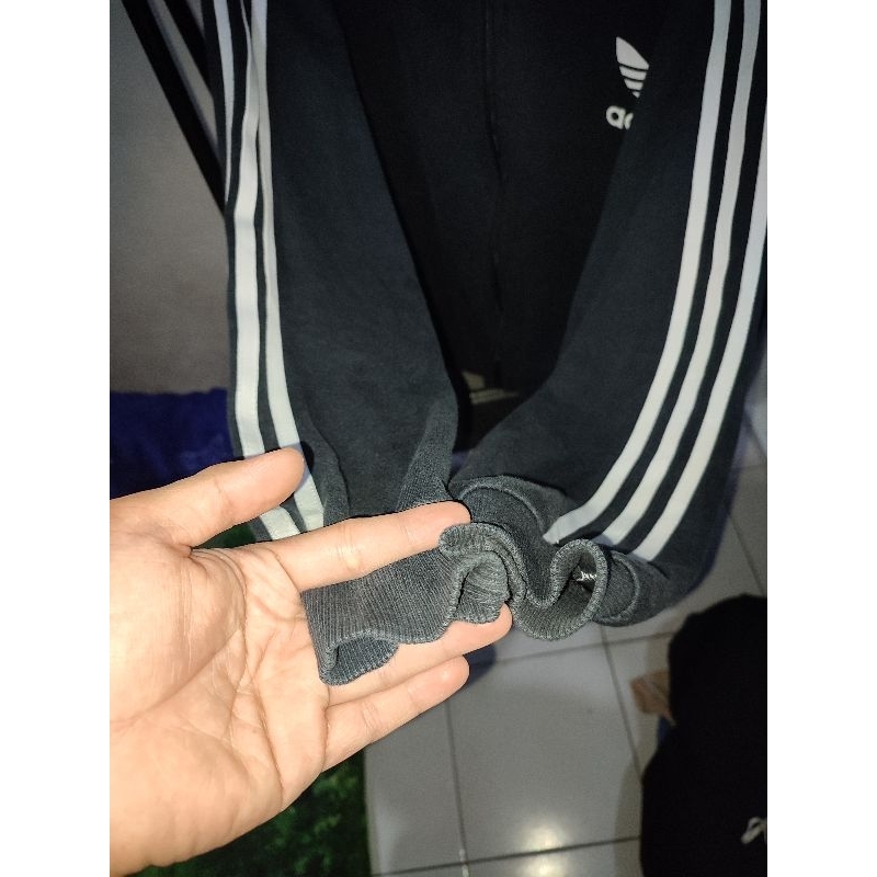 hodie adidas big logo