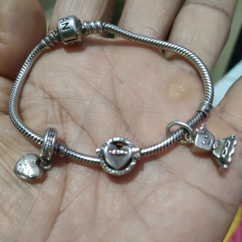 Aksesoris gelang wanita PANDORA