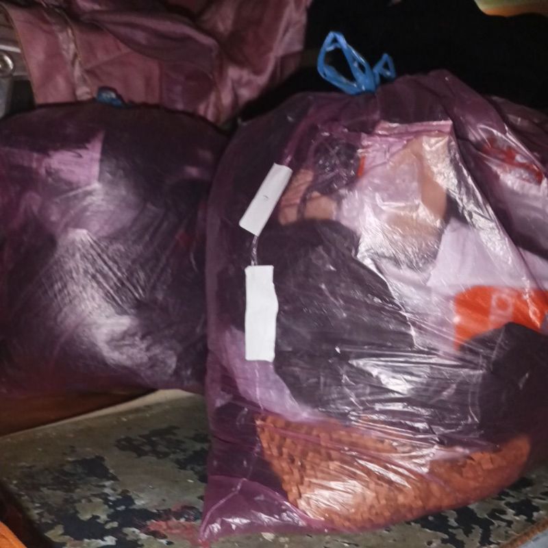 

plastik dan kertas bekas paket shopee