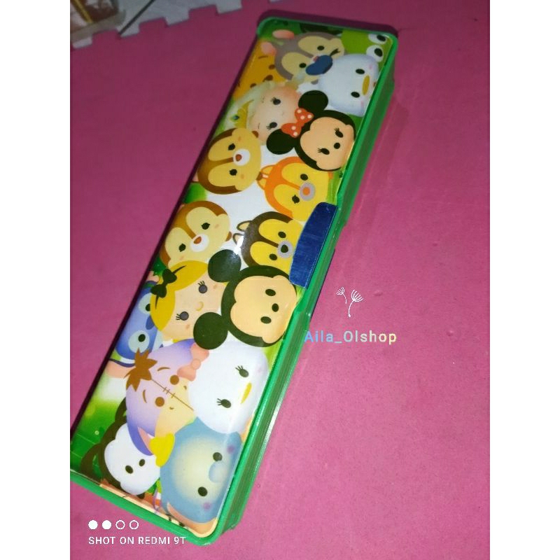 

Tempat Pensil Karakter bolak balik / Tepak Pensil Karakter