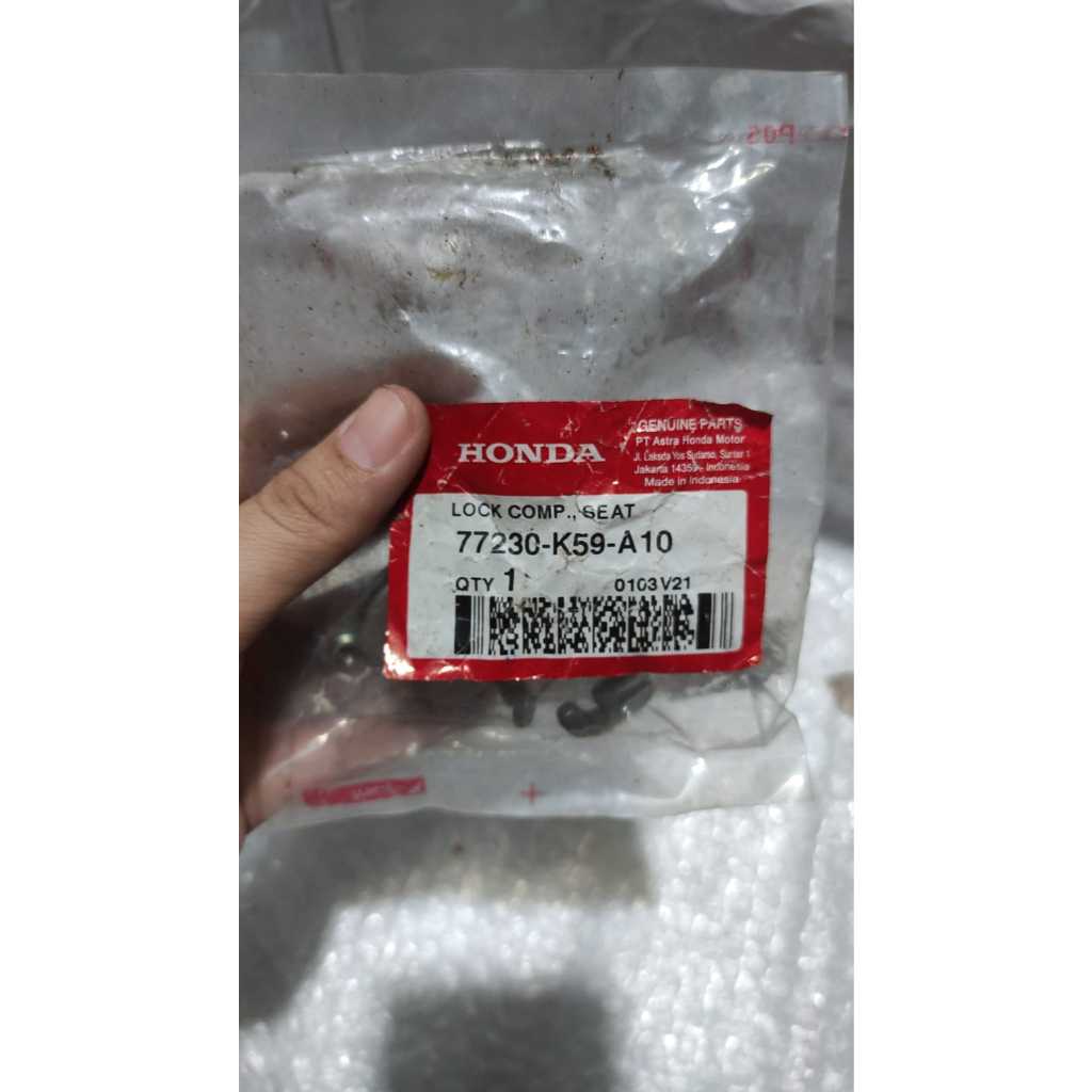 Pengait Jok Honda Vario 125 eSP / 77230-K59-A10 ORIGINAL AHM