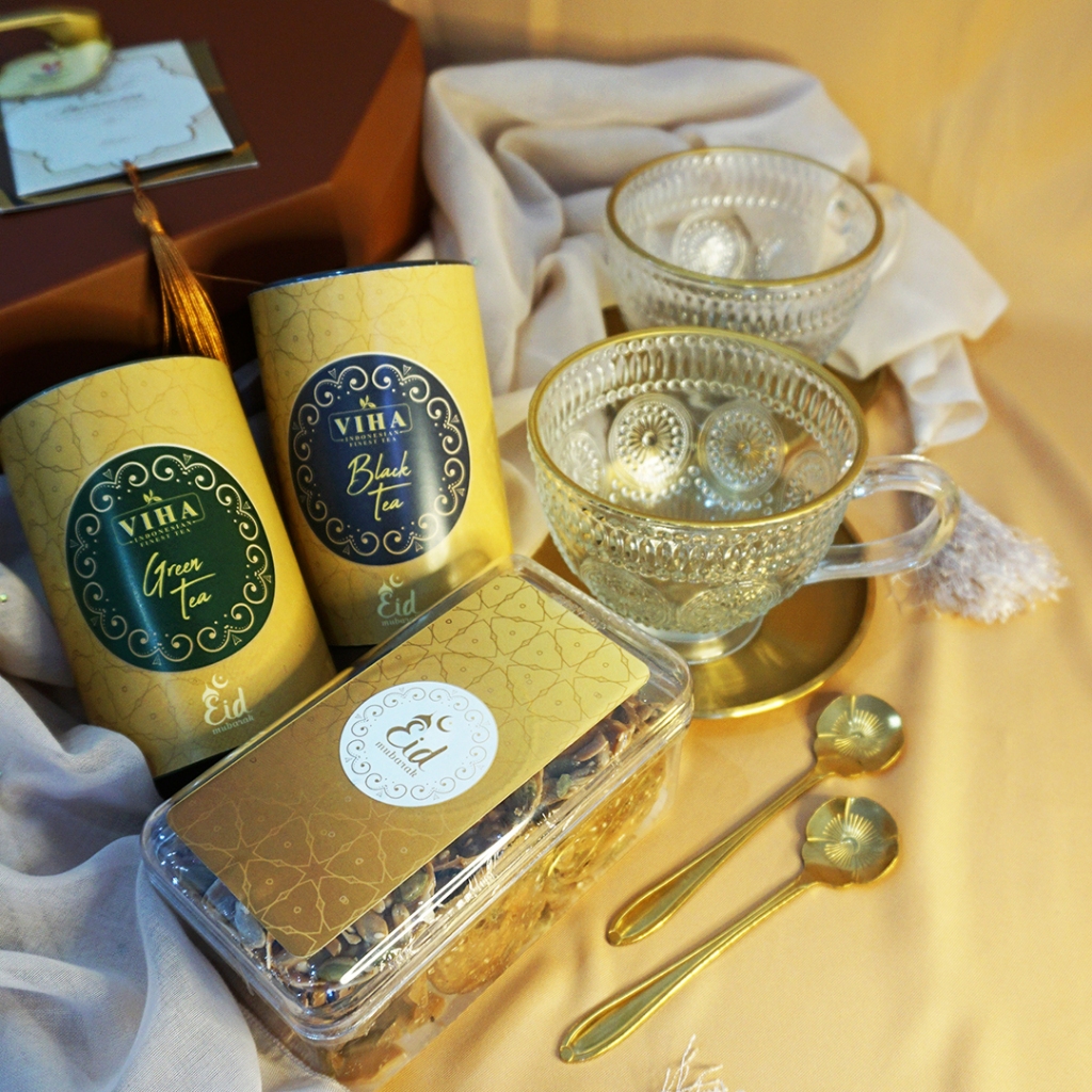 

VIHA Exclusive Tea Set Hampers