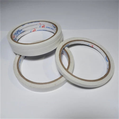 

Double Tape Kecil ISOLASI DOUBLE TAPE 1/4 INCHI STAR TAPE