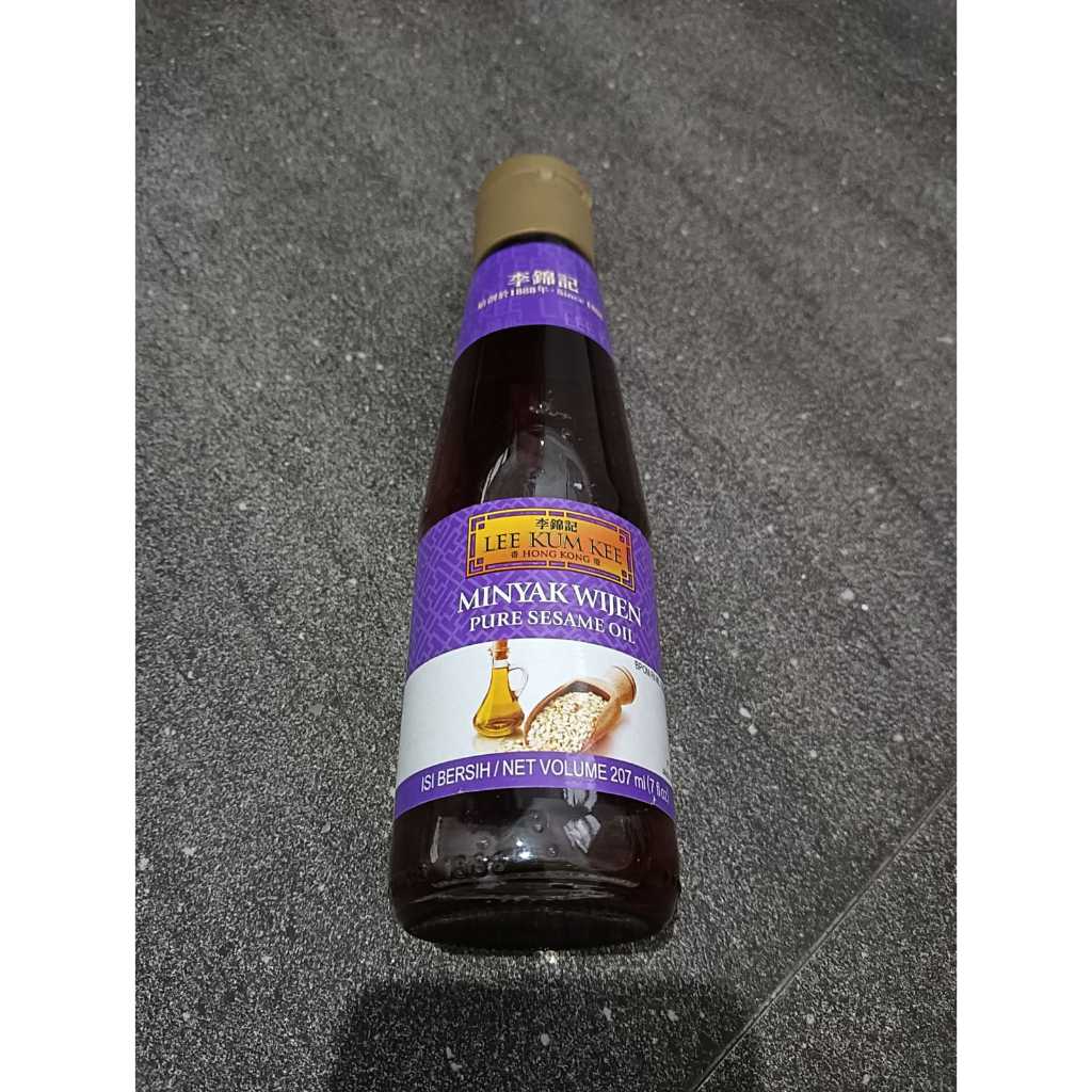 

Lee Kum Kee Minyak Wijen I Sesame Oil 207 Ml