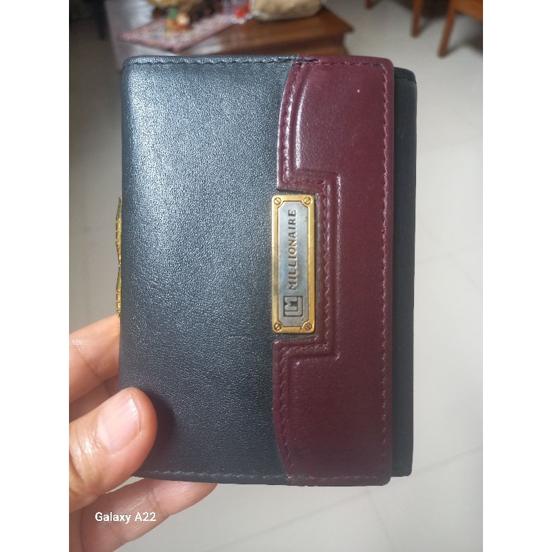 Dompet lipat Behel
