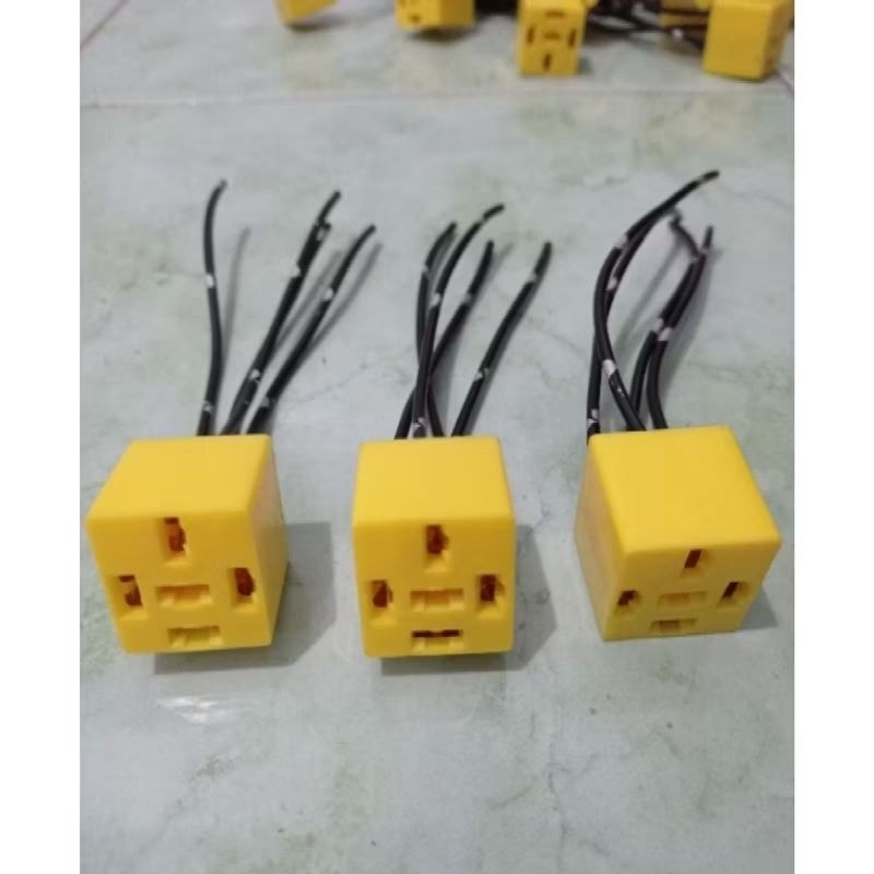 soket relay 4 kaki Universal Mobil Motor pakai kabel bintik