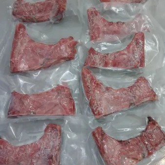 

Rahang Tuna Panga Segar Beku 250 - 500 gr