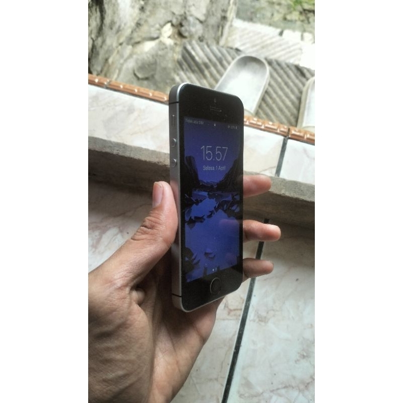 iPhone SE 2016