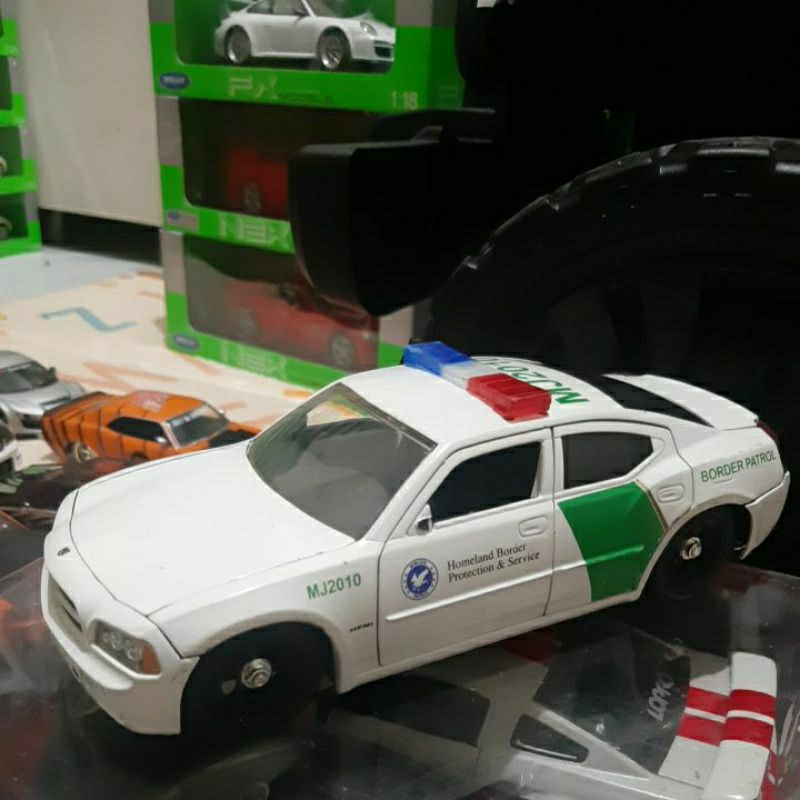 Diecast Jada Skala 1:24 Dodge Charger R/T 2006 Bekas