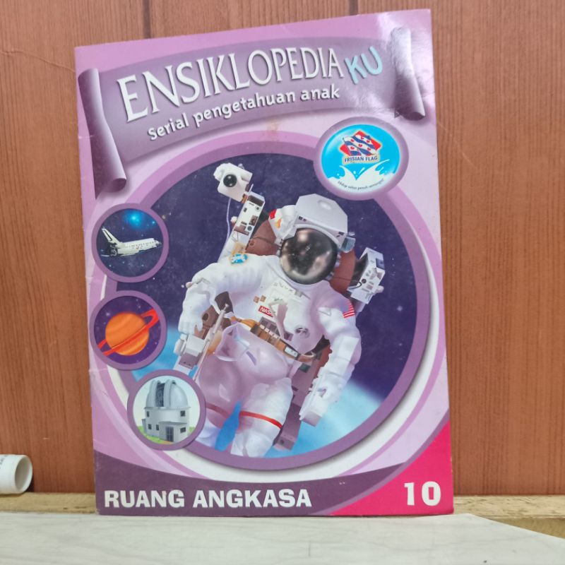 buku ensiklopediku serial pengetahuan anak.Ruang angkasa