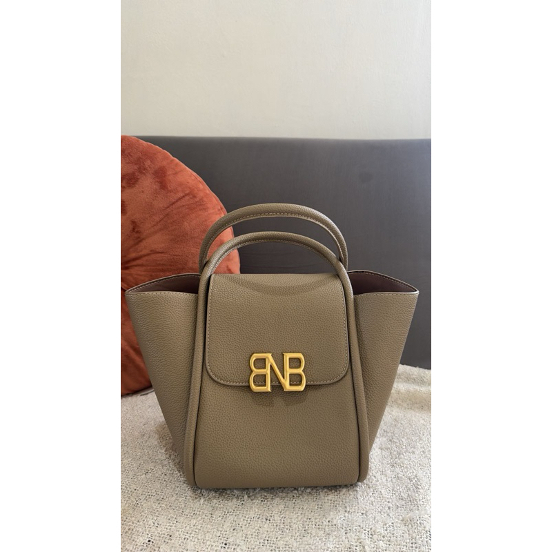 BNB Camden Bag Taupe - Preloved Brand No Brand