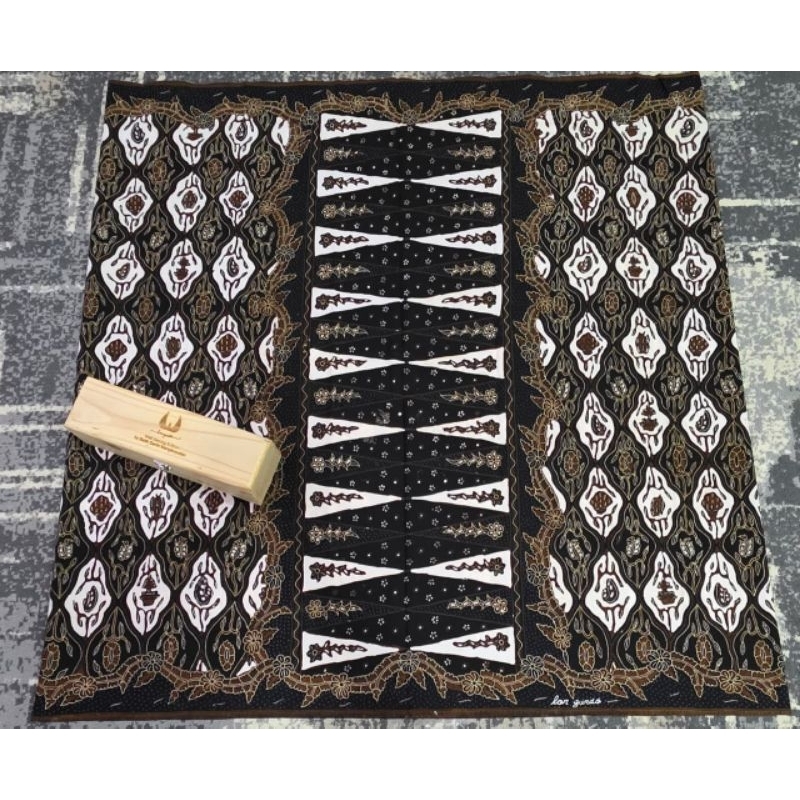 SARUNG BATIK TULIS ASLI LAR GURDA
