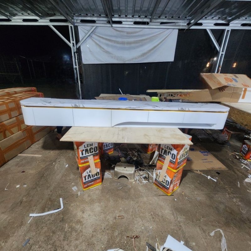 meja tv oval top motif marmer