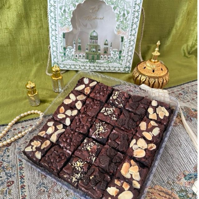 

Fudgy Brownies / Brownies Panggang isi 25 bite ukuran 20cm x 20cm